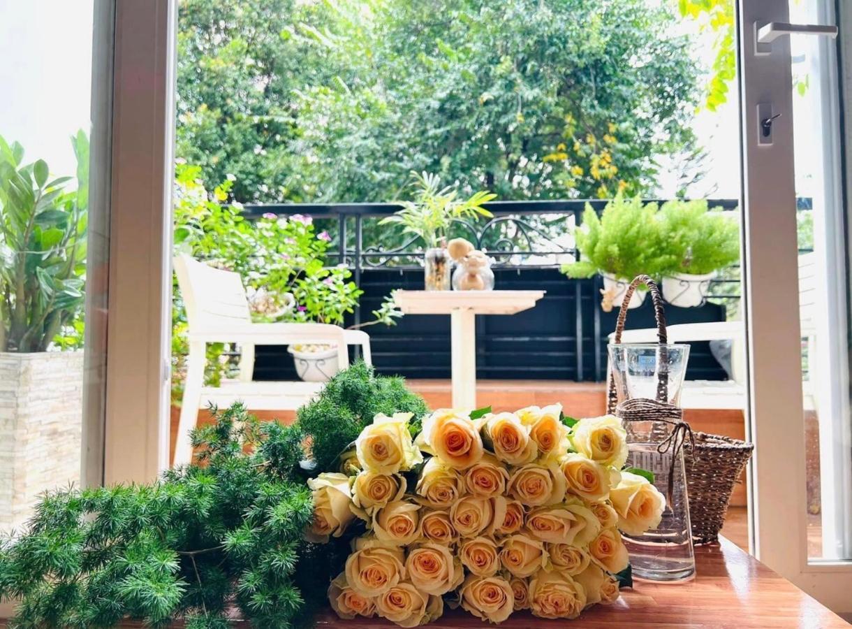 Chez Lotus Vn Hotel TP. Hồ Chí Minh Ngoại thất bức ảnh